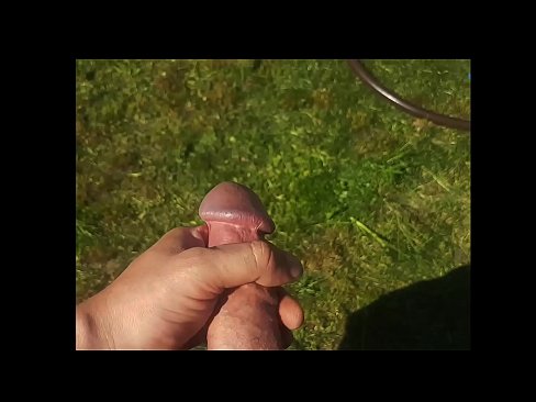 ❤️ Heta heta tjejen får sin rosa fitta knullad och kommer med en spruta i en sommarträdgård Porno at us sv.sexafinkarasskaz.ru ❌