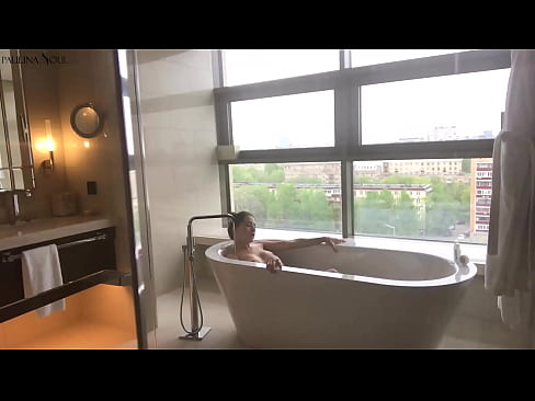 ❤️ Enorm babe som passionerat runkar av sin fitta i badrummet Porno at us sv.sexafinkarasskaz.ru ❌