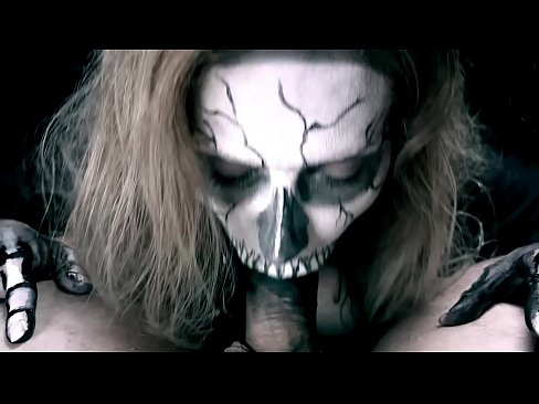 ❤️ Demonflicka suger kuk med sin svarta mun och sväljer sperma. Porno at us sv.sexafinkarasskaz.ru ❌